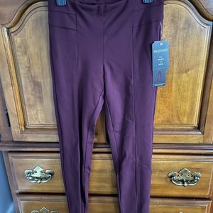NWT! Figure enhancing leggings!